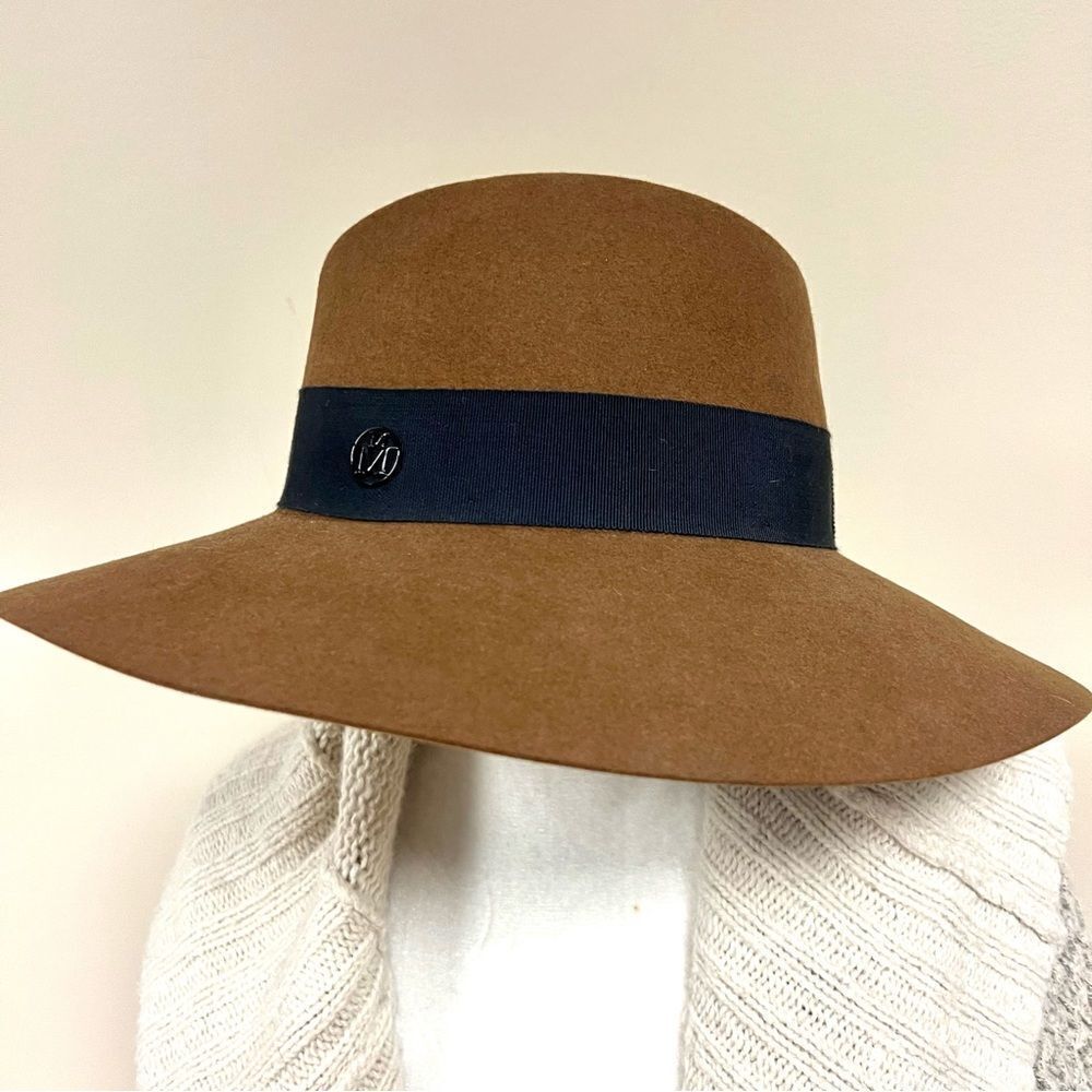 Maison Michel Paris felt brown fedora hat.  Size Sm